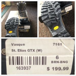 NEW Vasque hiking boots